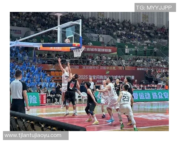 杭州篮球队进攻策略全解析：深度剖析战术与球员配合的奥秘