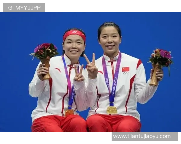 杭州羽毛球队在世界锦标赛积分榜上以70分稳居第一名展现强劲实力